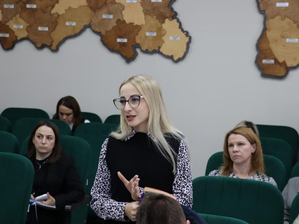 Совещании с представителями НКО, службами муниципального округа и сотрудниками, которые отвечают за подготовку грантовых заявок.